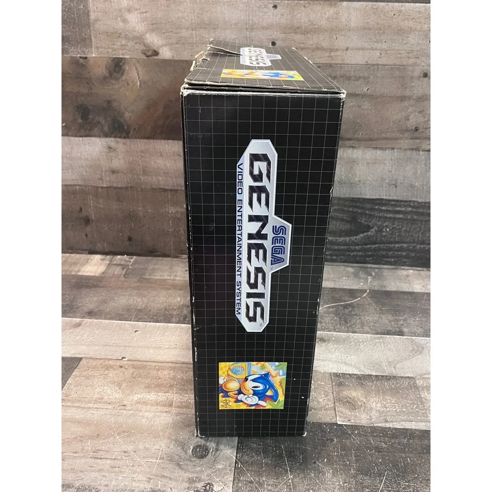 Sega Genesis Model 1601 Console Boxed High Definition Graphics Sonic 16-Bit